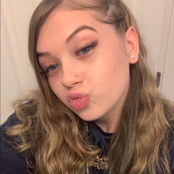 zoerenee19